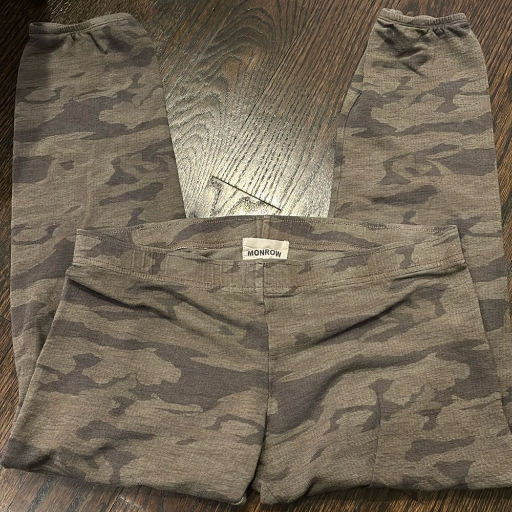 Monrow camo pants
